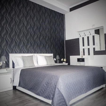 Chloe'S Rooms Каляри Екстериор снимка
